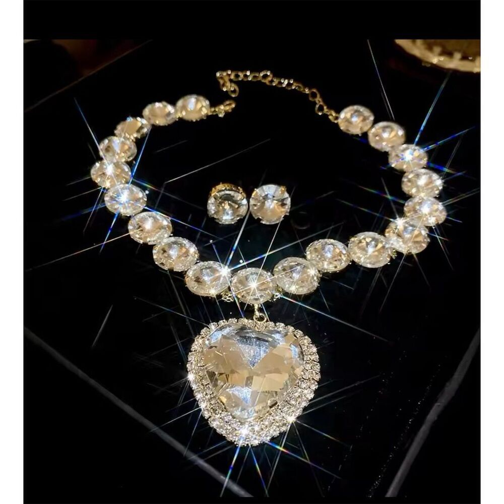 Rhinestone Heart Pendant Necklace & Earring Set​ - Picture 3 of 11